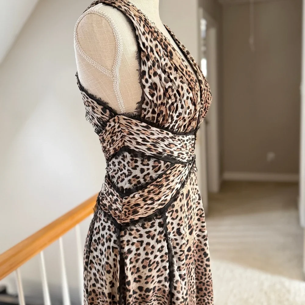 Mandalay Evening Gown Grey Leopard Print Silk V-Neck Maxi Evening Dress - Picture 10 of 16